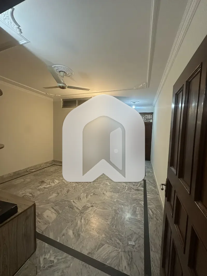 Ist Floor 3 Rooms 3 Bath Neat Clean, photo 8