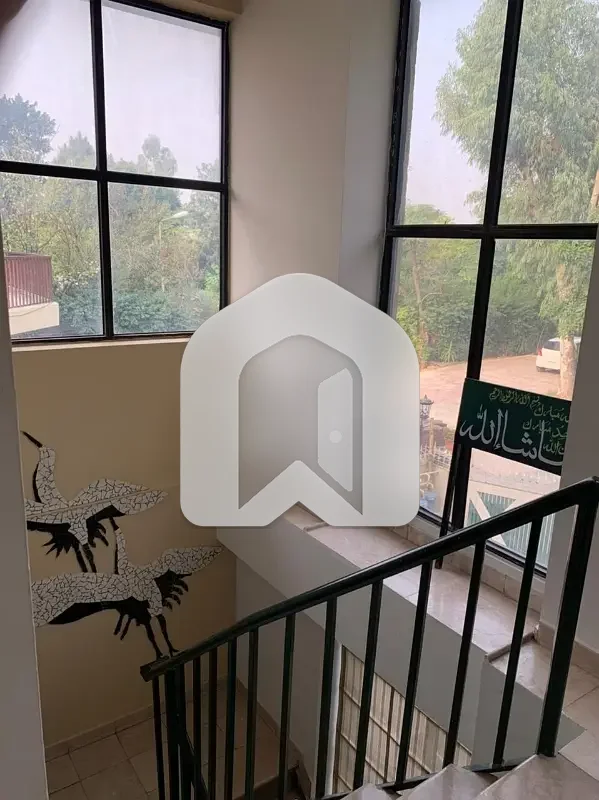 A Beautiful location upper portion available for rent in F-10, photo 4