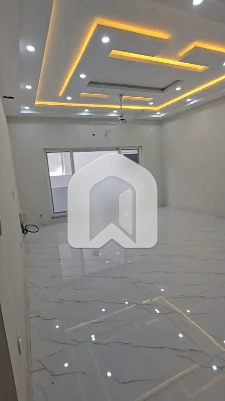 Brand New 1 Kanal Upper Portion For Rent Near Main Jinnah Blvd 3 Bed &Amp; Servant Qtr, photo 5
