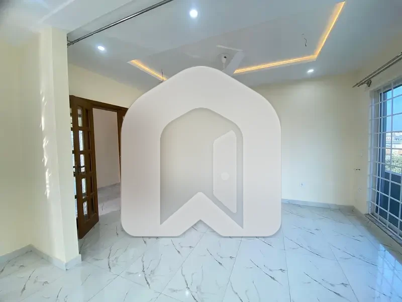 1 Kanal Brand New Upper Portion Available For Rent In DHA 2 Islambad, photo 10