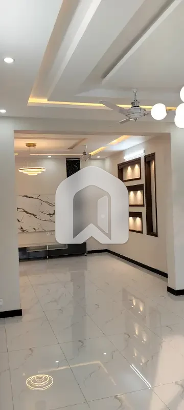 G-15 Size 1 Kanal Upper Portion For Rent Beautiful Designer House Prime Location, photo 2