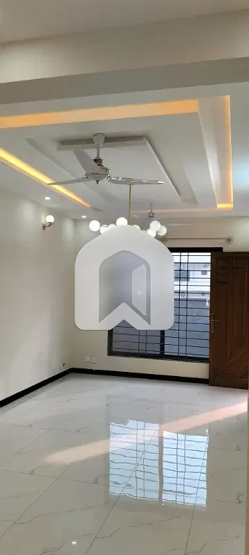 G-15 Size 1 Kanal Upper Portion For Rent Beautiful Designer House Prime Location, photo 7