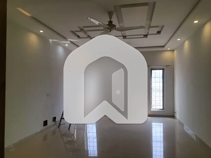 1 Kanal Upper Portion Available For Rent, photo 21