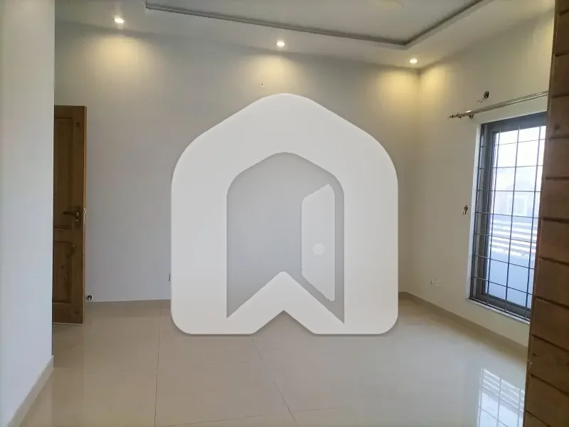 1 Kanal Upper Portion Available For Rent, photo 20