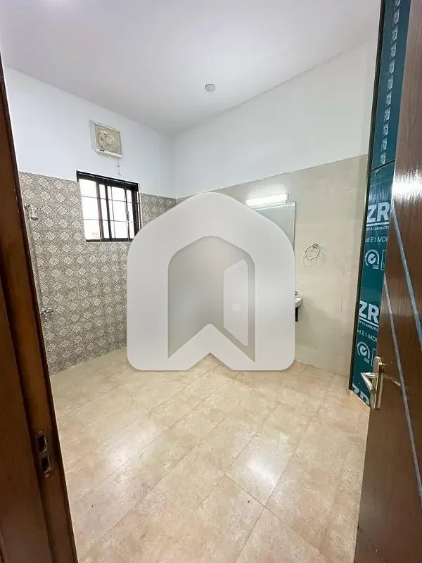 1 Kanal Upper Portion Available For Rent, photo 7