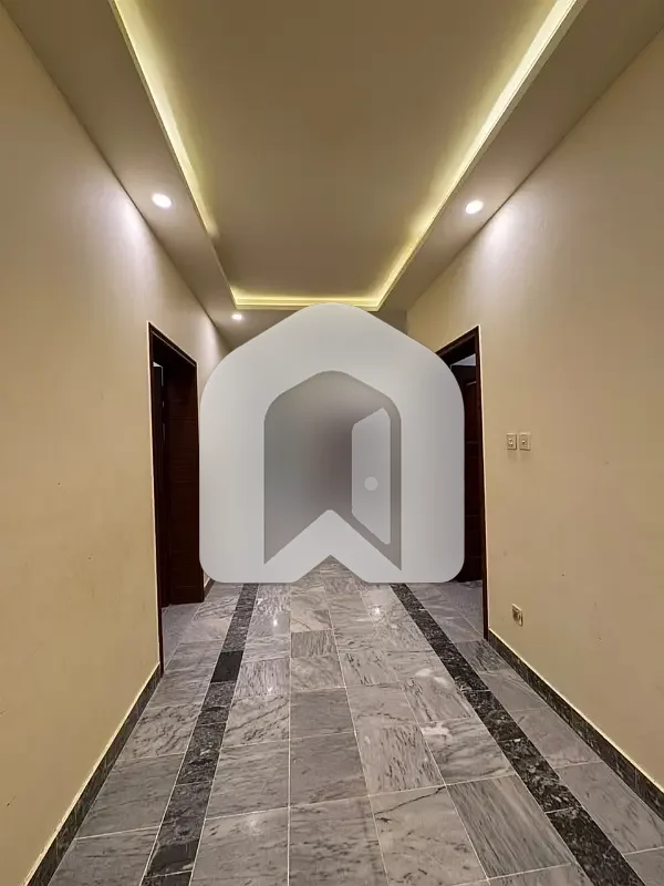 A Beautiful Upper Portion For Rent Ideal Location, photo 2