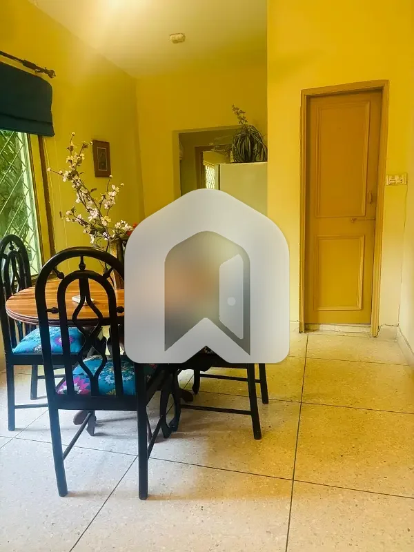 Fully furnished upper portion, photo 8