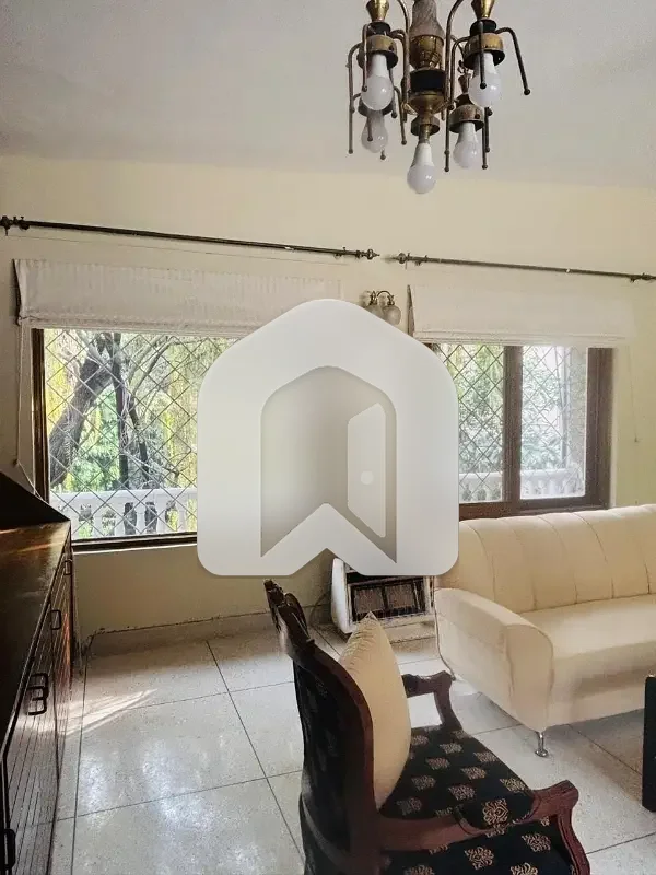 Fully furnished upper portion, photo 12