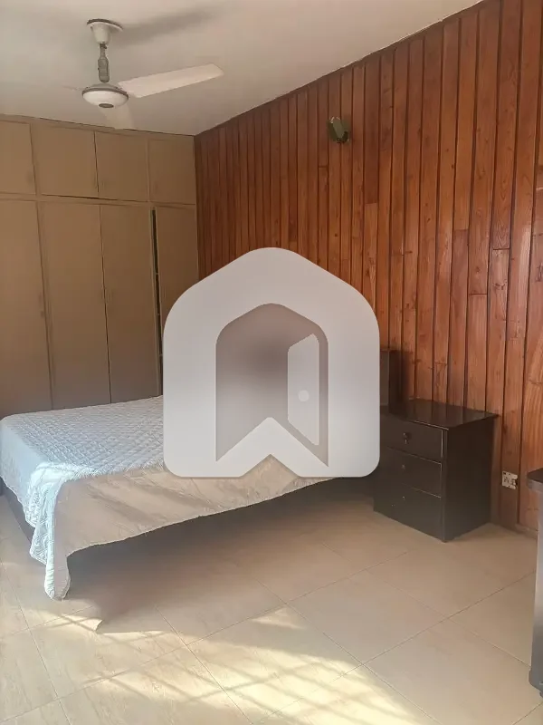Fully furnished upper portion, photo 10
