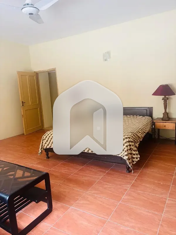 Fully furnished upper portion, photo 9