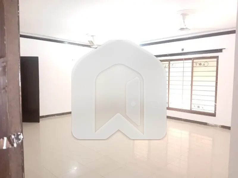 Upper Portion For Rent Prime Location, photo 6