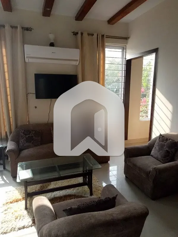 E-7 Fully Furnished Portion Available For Rent, photo 9