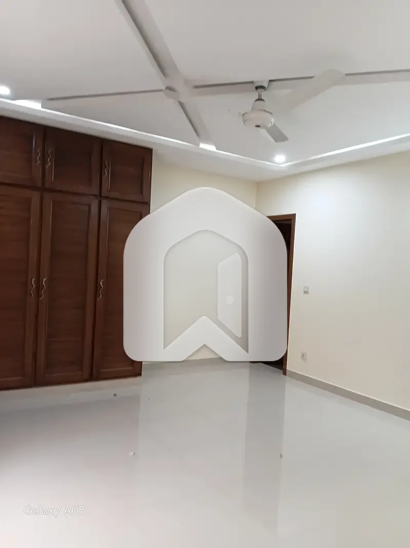 E11 upper portion available for rent, photo 7