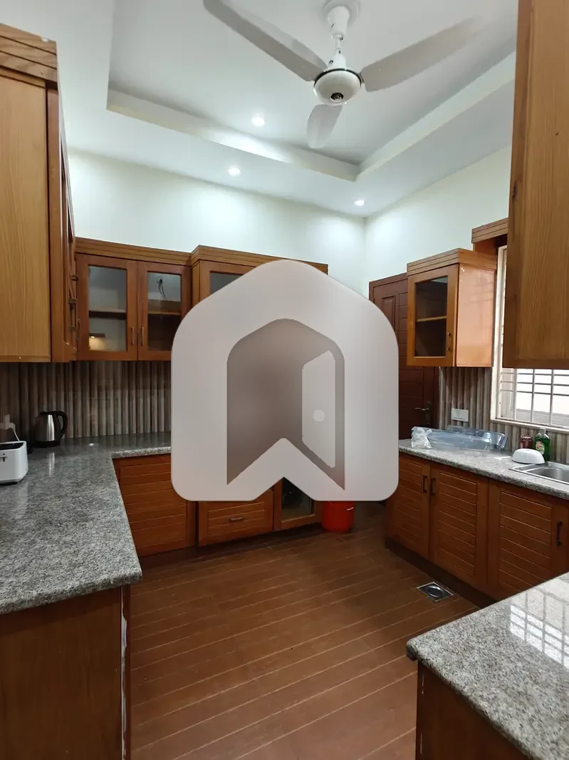 Beautiful Fully Furnished 3 Bedroom Upper Portion For Rent, photo 6