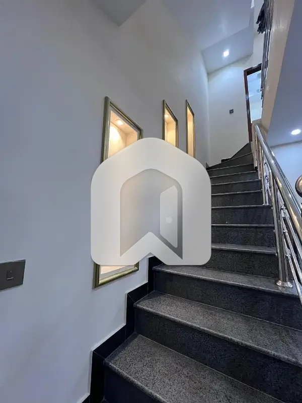 Ideal Upper Portion For rent In G-13, photo 7