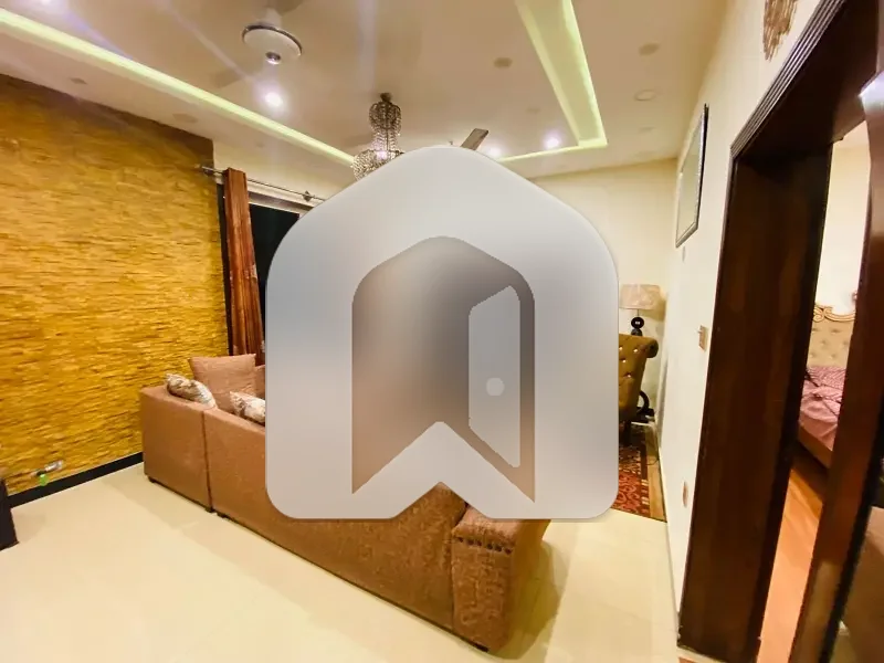 FOR RENT - 1st FLOOR - 7 MARLA FULLY FURNISHED, photo 7