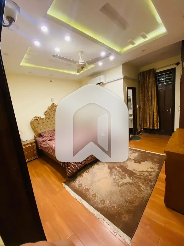 FOR RENT - 1st FLOOR - 7 MARLA FULLY FURNISHED, photo 3