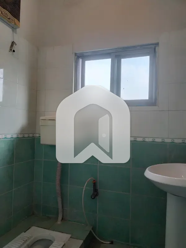 Semi furnished 1 bedroom apartment available for rent in E-11/2, photo 11