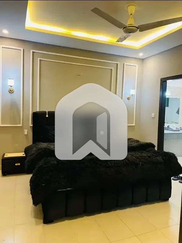F-11 Beautiful Luxury Fully Furnished 2 Bed 3 Bath, photo 9