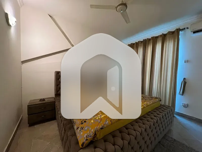 F-11 Elegant Furnished 2 Bedrooms Apartment Available For Rent, photo 17