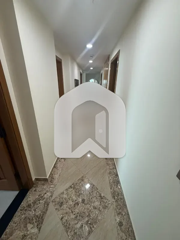 Centaurus Decent 2 Bedroom Fully Furnished Apartment In F-8 With Servant Room 2200 Square Feet, photo 2