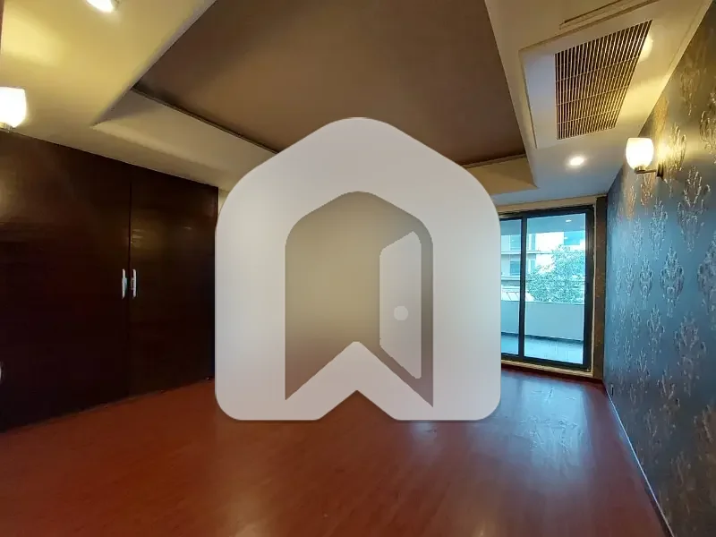 Apartment available for rent in Silver oaks Islamabad, photo 5