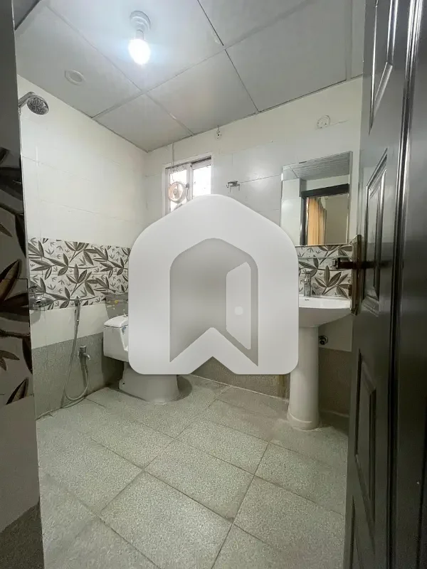 Elegant Fully Furnished 2 Bed Apartment Prime Location, photo 4