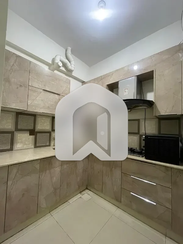 Elegant Fully Furnished 2 Bed Apartment Prime Location, photo 6
