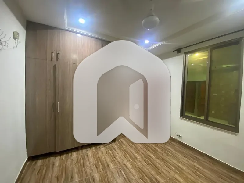 1 Bedroom Unfurnished Apartment Available For Rent In E11 4, photo 6
