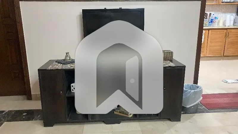 F11 Luxury Fully furnished aptment for rent 3 bedrooms attch washroom d d tv lounge kitchen, photo 15