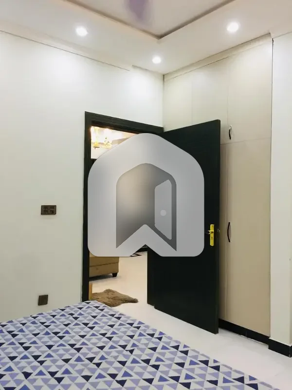 Fully Furnished Flat For Rent Prime Location, photo 9