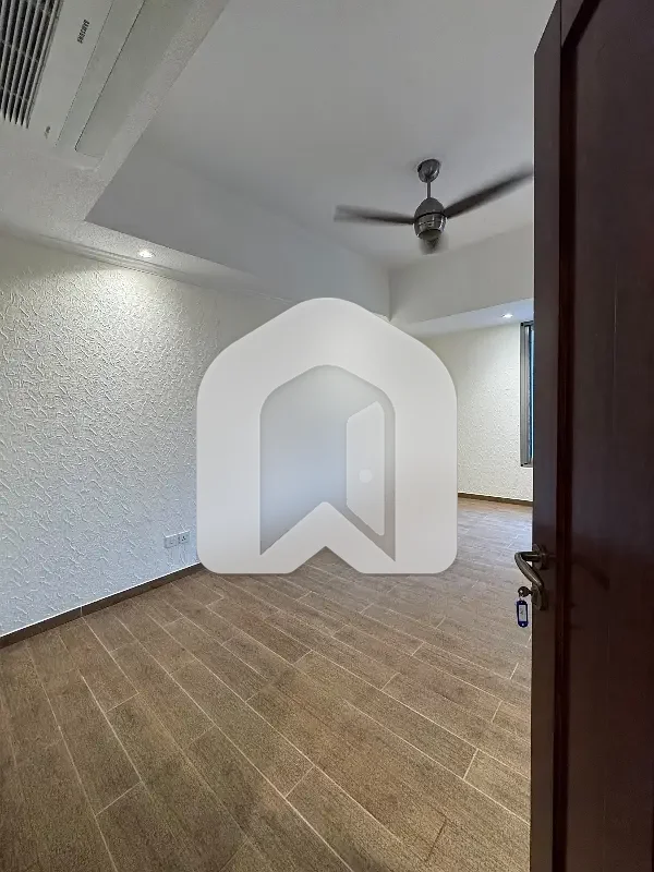 Sukh Chayn Recidence 3 Bedroom Type D Nun Furnished Apartment Available For Rent Beautiful Location, photo 8