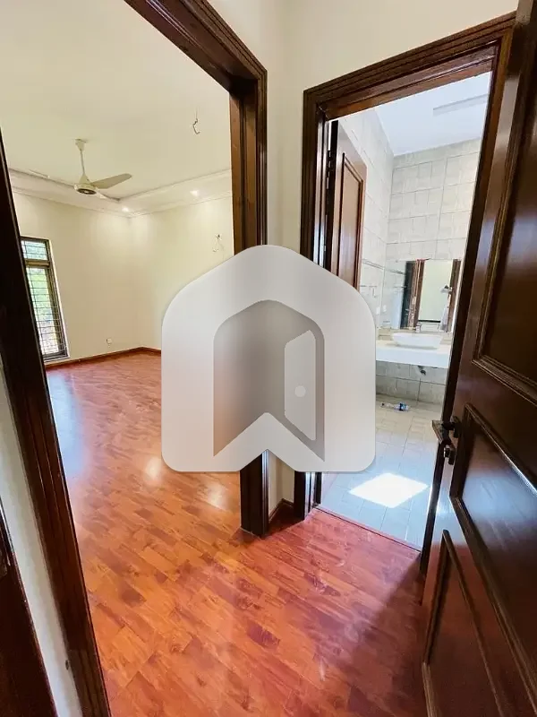 Luxury House On Extremely Prime Location Available For Rent In Islamabad, photo 6
