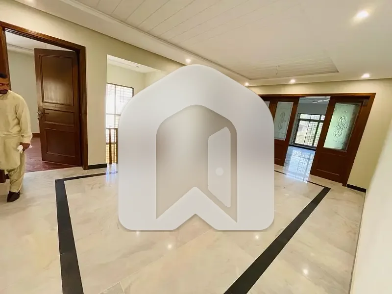 Luxury House On Extremely Prime Location Available For Rent In Islamabad, photo 13