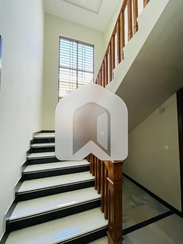 Luxury House On Extremely Prime Location Available For Rent In Islamabad, photo 16