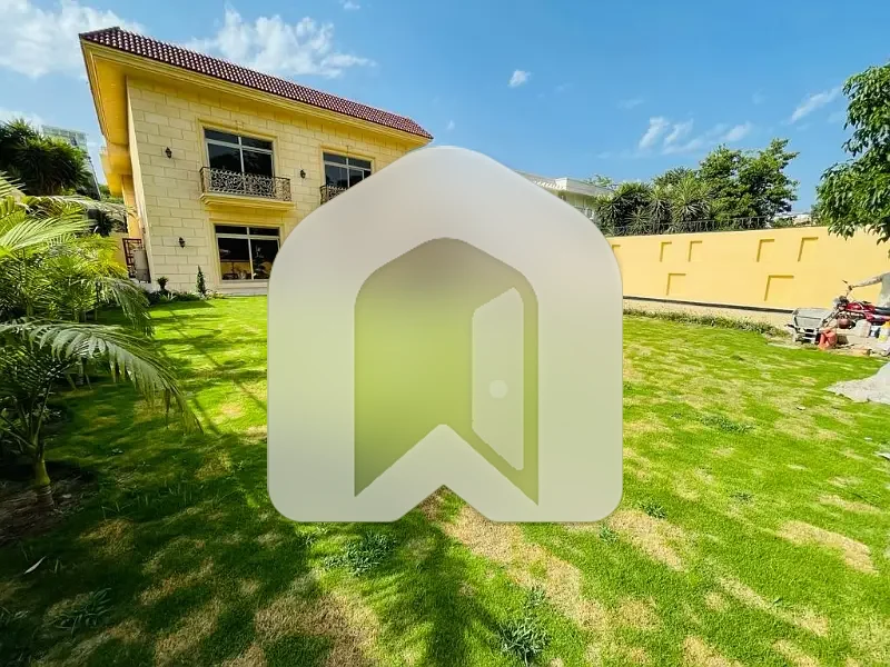 Luxury House On Extremely Prime Location Available For Rent In Islamabad