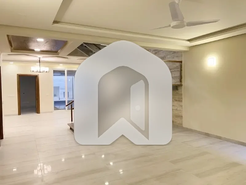 Luxurious House Available For Rent In F7 On Most Prime Location With swimming pool, photo 2