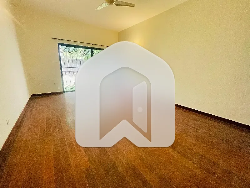 Elegant 4-Bedroom Single-Storey Residence With Expansive Garden, photo 10