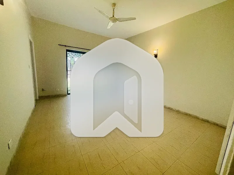 Elegant 4-Bedroom Single-Storey Residence With Expansive Garden, photo 12