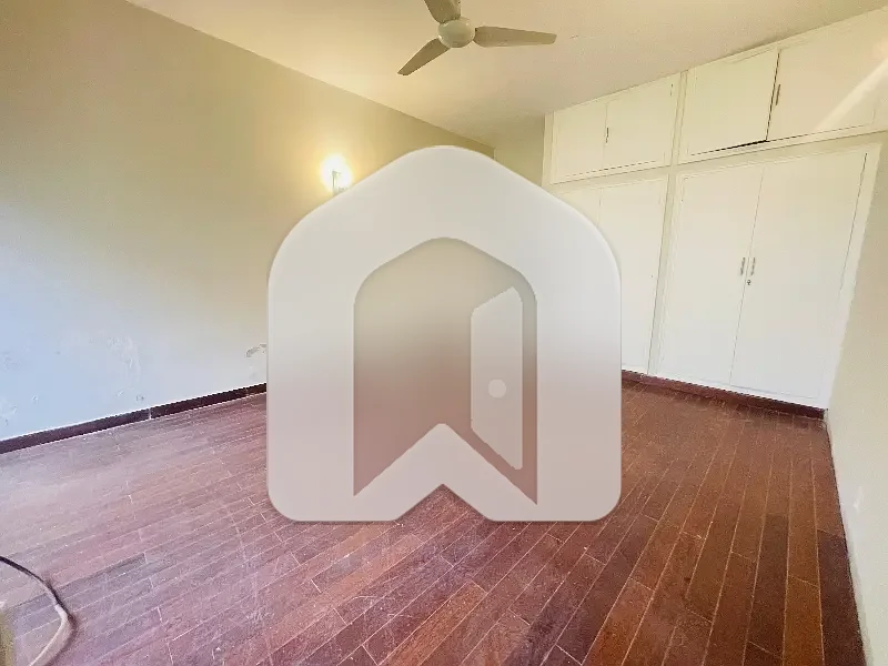 Elegant 4-Bedroom Single-Storey Residence With Expansive Garden, photo 11