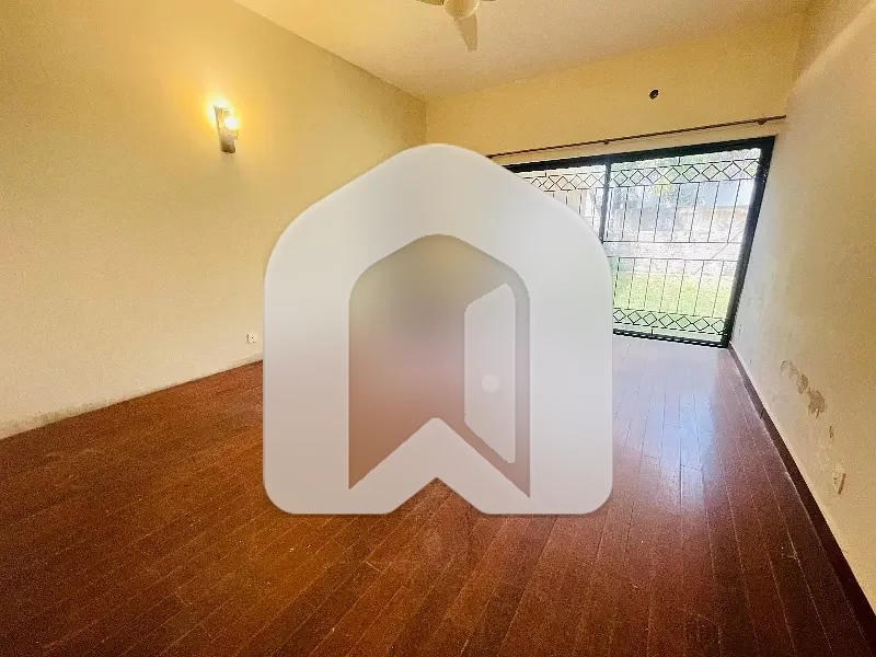 Elegant 4-Bedroom Single-Storey Residence With Expansive Garden, photo 14