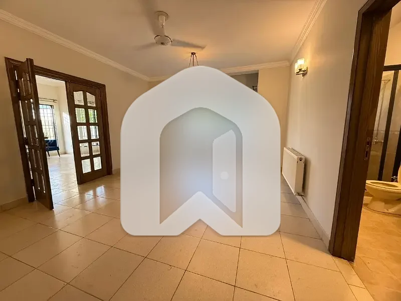 Beautiful & Spacious 3-Bedroom Independent House for Rent Prime Location, photo 24