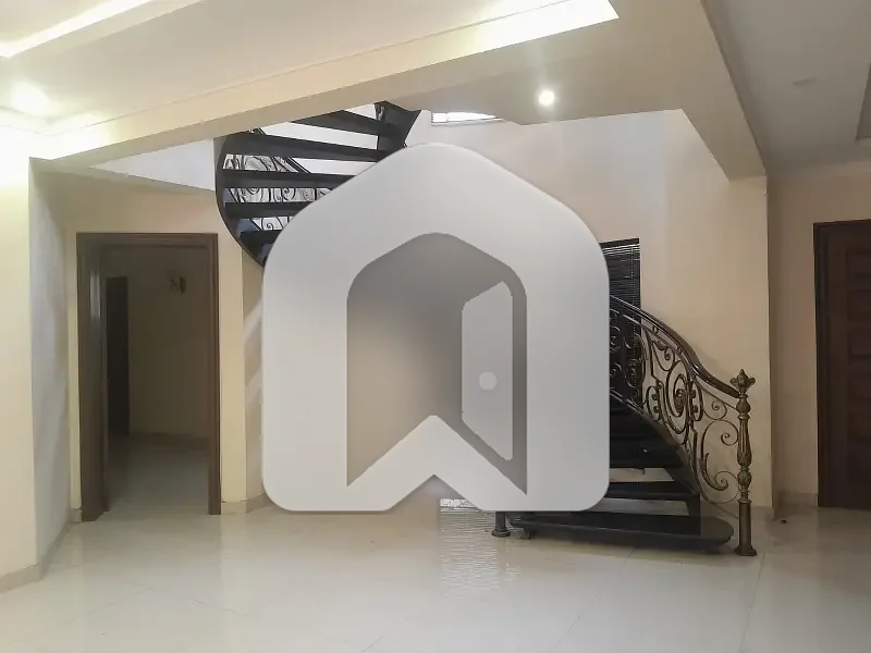 F-7 Islamabad 7 Bedrooms House Available For Rent, photo 7