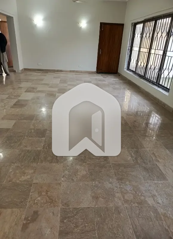 House for rent in F-7 Islamabad, photo 2