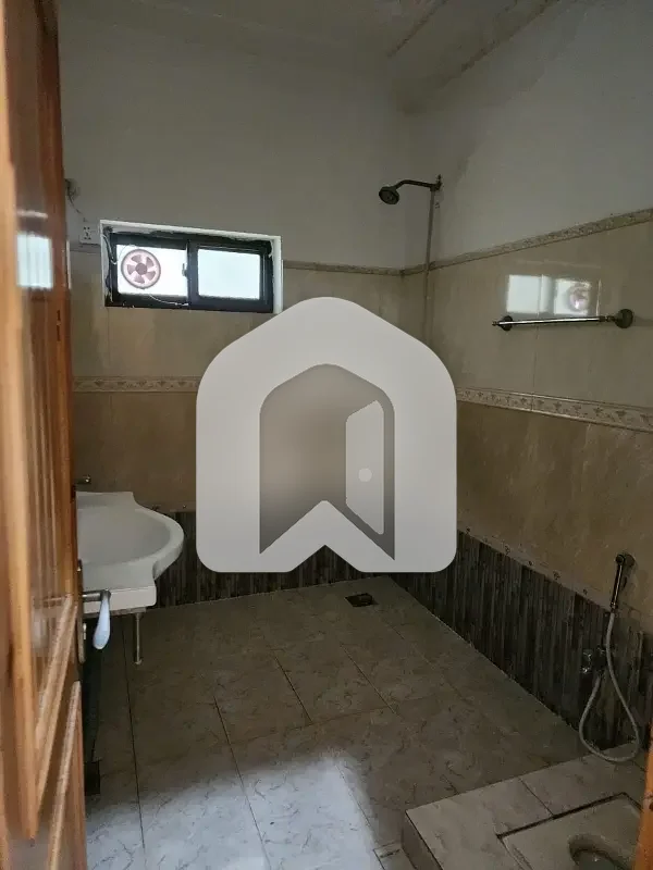 1 Kanal Full House available for rent in soan garden Block f, photo 22