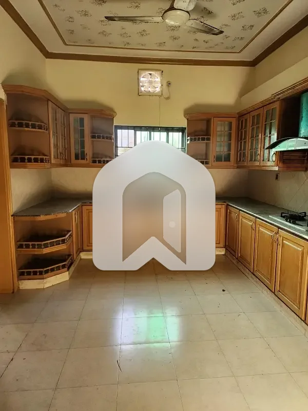 1 Kanal Full House available for rent in soan garden Block f, photo 2