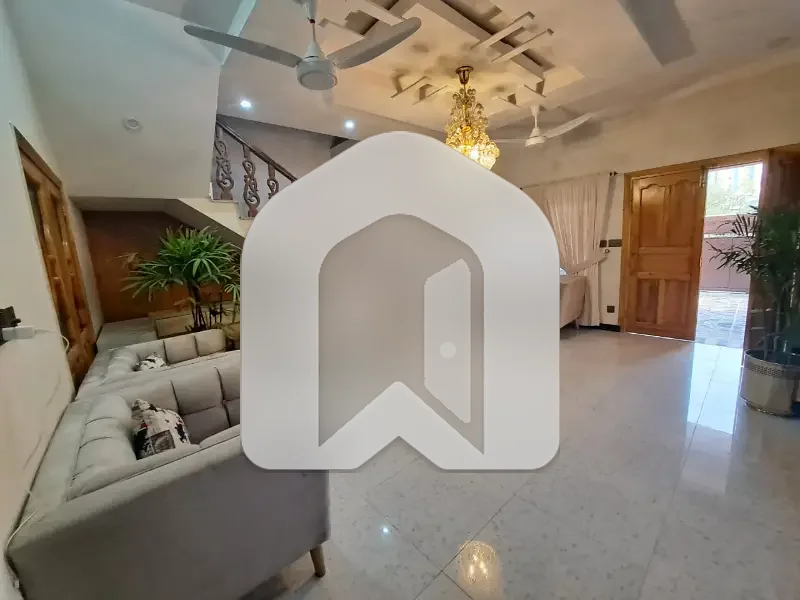E-11 ISLAMABAD 1kanal Triple Storey Fully Furnished House For Rent 9bed With Washroom Drawing Dining Tvl Kichen Servant Room Parking Gas Electric, photo 19