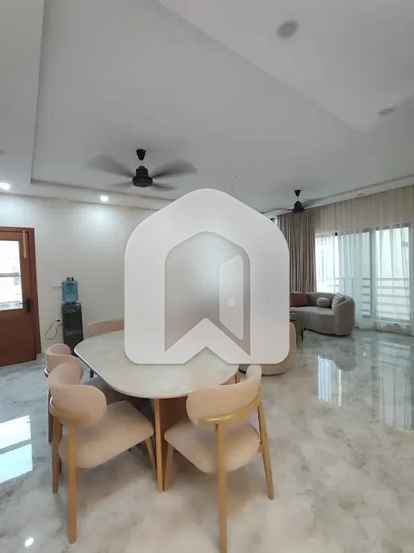 E-11 ISLAMABAD 1kanal Triple Storey Fully Furnished House For Rent 9bed With Washroom Drawing Dining Tvl Kichen Servant Room Parking Gas Electric, photo 12