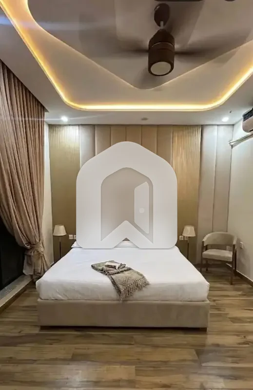 E-11 ISLAMABAD 1kanal Triple Storey Fully Furnished House For Rent 9bed With Washroom Drawing Dining Tvl Kichen Servant Room Parking Gas Electric, photo 2