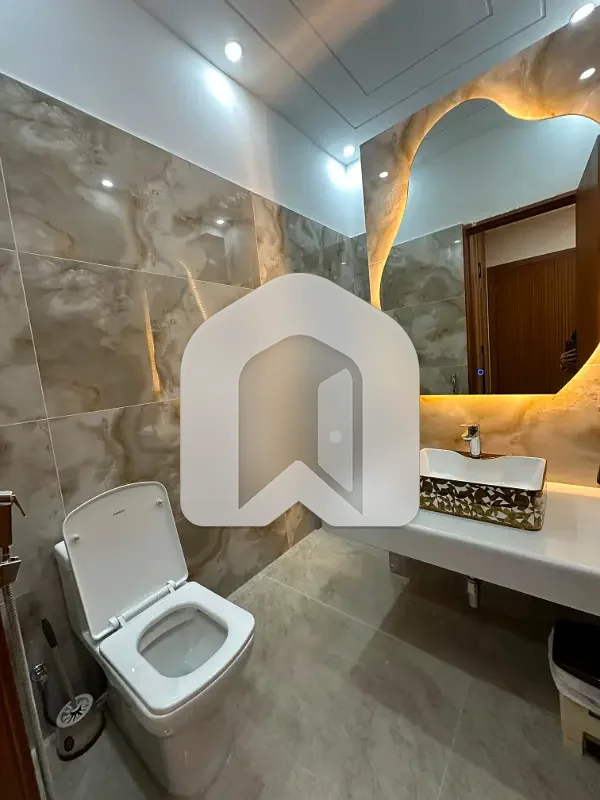 E-11 ISLAMABAD 1kanal Triple Storey Fully Furnished House For Rent 9bed With Washroom Drawing Dining Tvl Kichen Servant Room Parking Gas Electric, photo 7